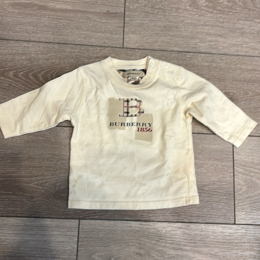 Burberry kids long sleeve tee size 6mo
